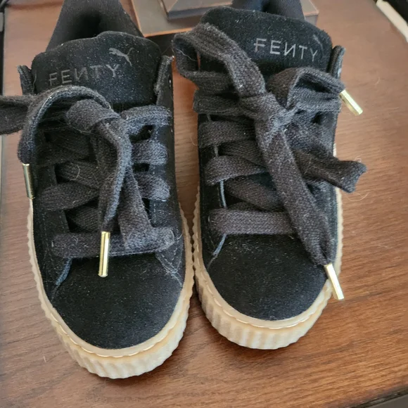 Puma x Fenty Black Suede Sneakers with White Stripe Size 7 Womens πHP X2 π - Picture 4 of 10
